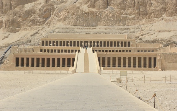 EGLXR - Luxor - Hatshepsut Temple.jpg